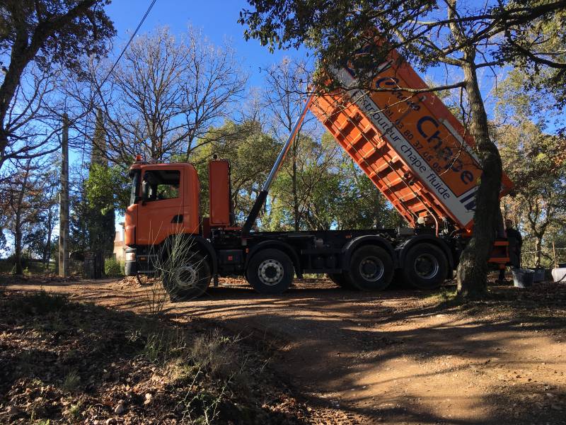 POSE D UNE CHAPE FLUIDE AUTO-LISSANTE à Fayence dans le Var 83